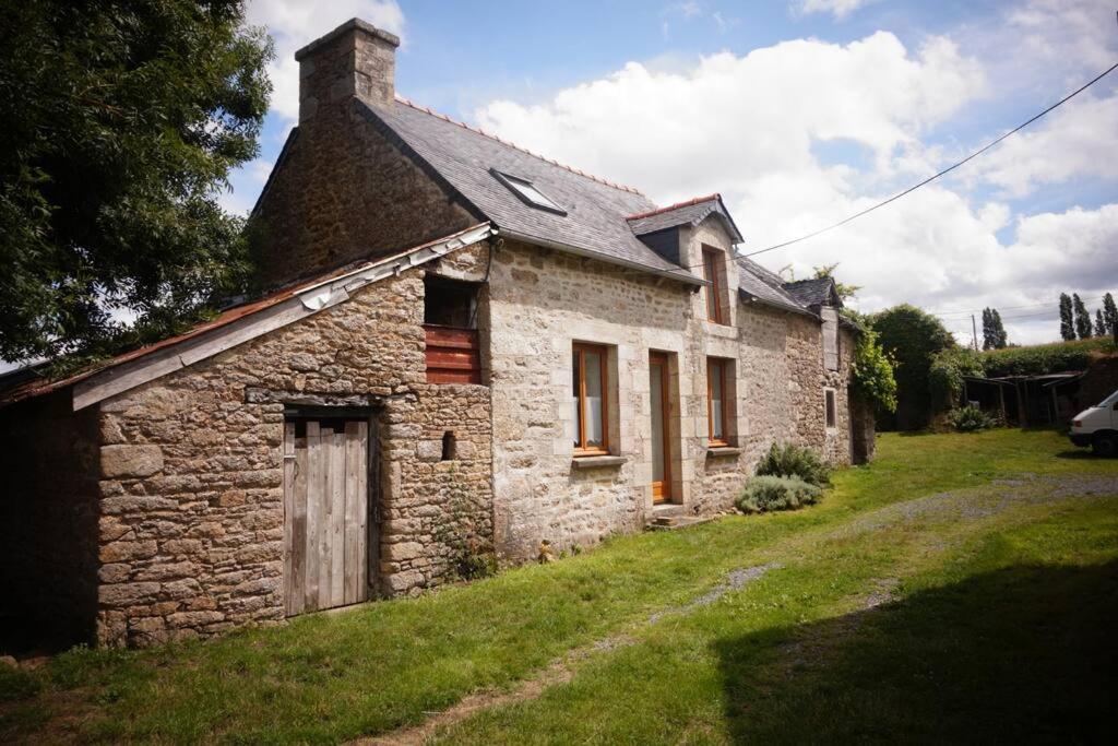 Belle Maison De Campagne Hénon Exterior photo